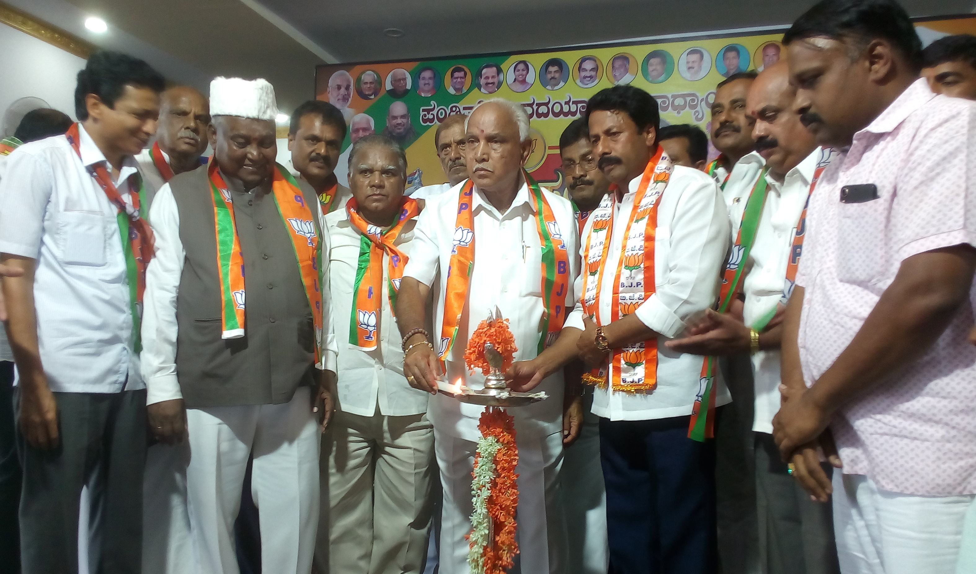 ಭಿನ್ನಮತೀಯರು ಬೇರೆ ದಾರಿ ಹುಡುಕಿಕೊಳ್ಳಿ: ಬಿ.ಎಸ್.ವೈ